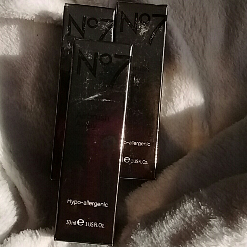 No.7 Airbrush Away Fondation